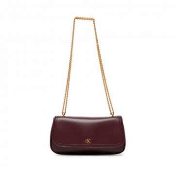bolso-de-hombro-pequeno-con-cadena-de-herrajes-con-logo-monograma