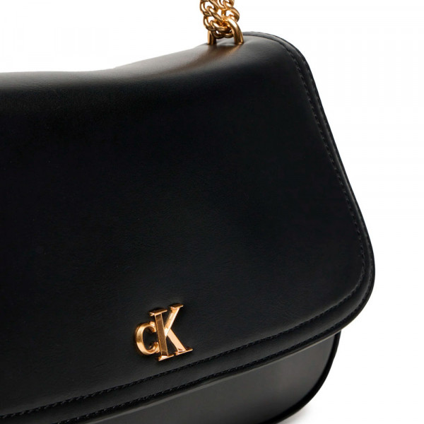 bolso-de-hombro-con-cadena-de-herrajes-con-logo-monograma