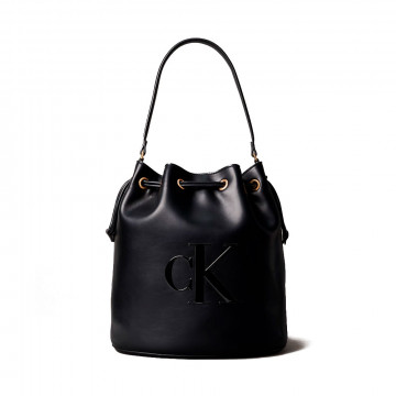 bolso-saco-con-logo-monograma-grabado