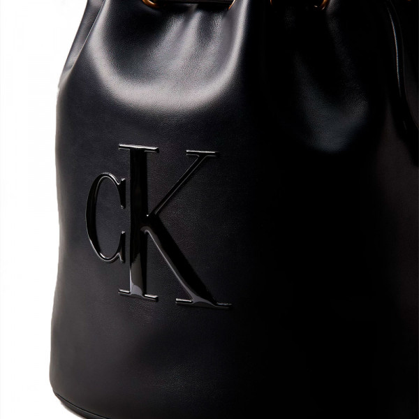 bolsa-tipo-saco-com-logotipo-monograma-gravado