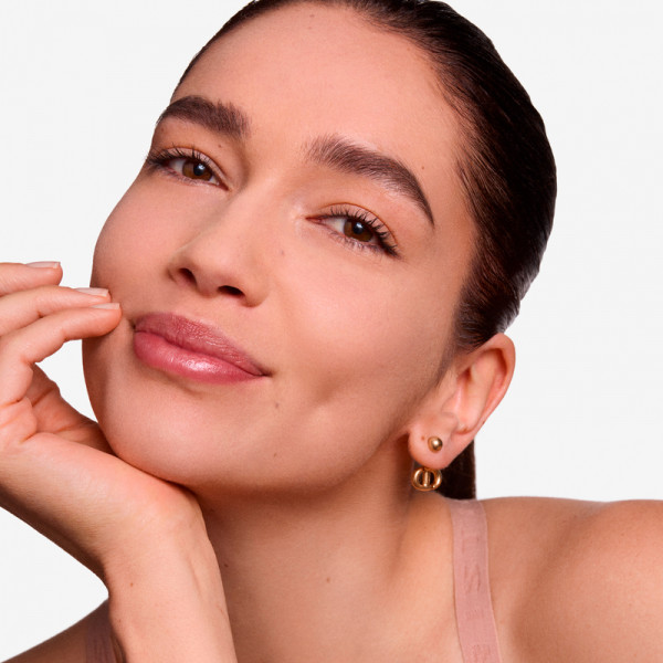 blurring-setting-powder-luminous-imperceptible-matte-finish