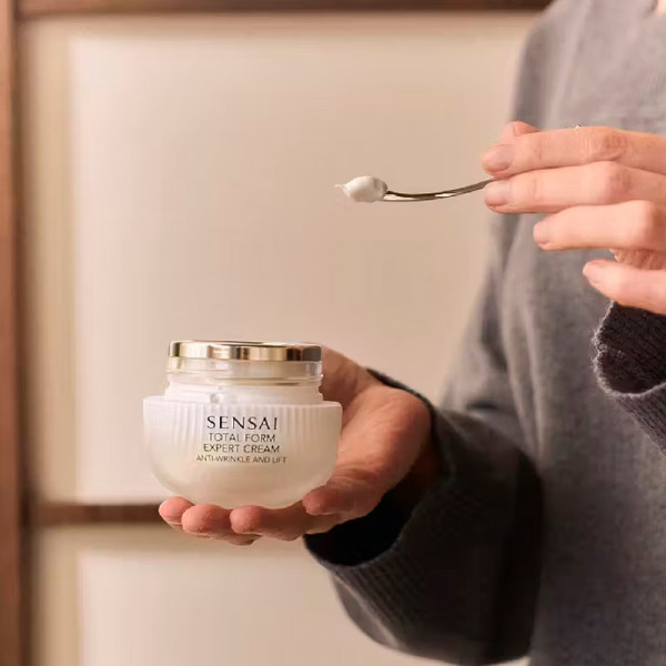 total-form-expert-cream-anti-aging-facial-cream