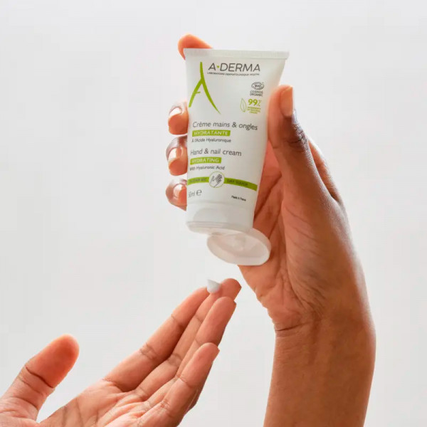 gama-esencial-crema-hidratante-para-manos-y-unas