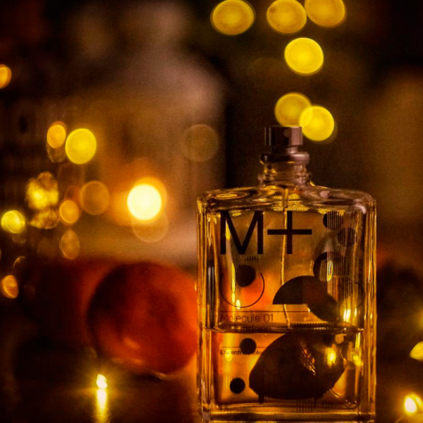 molecule-01-mandarin