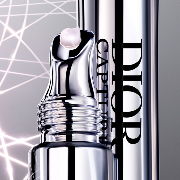 dior-capture-pro-collagen-shot-soin-raffermissant-pour-les-yeux-au-fragment-de-collagene-biotechnologique