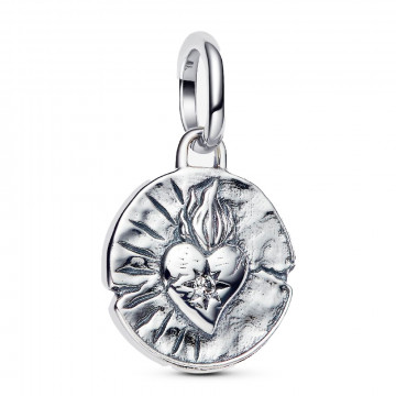 charm-heart-medallion-793975c01