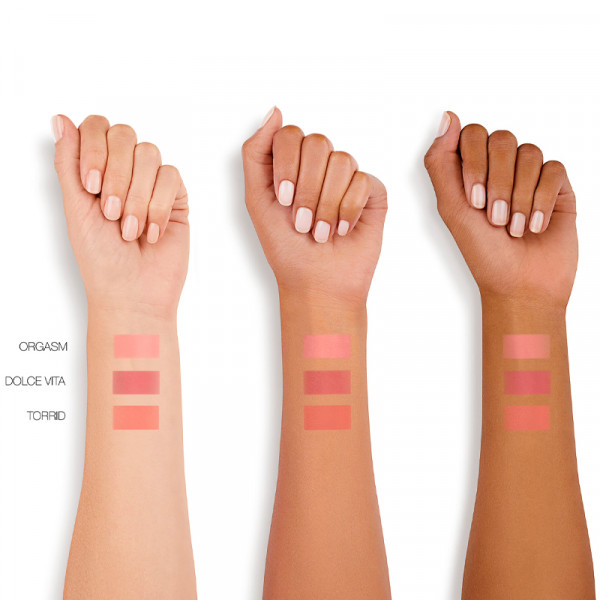 liquid-blush-flydende-rouge