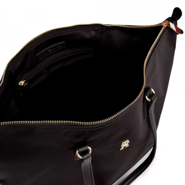 tote-bag-with-distinctive-ribbon