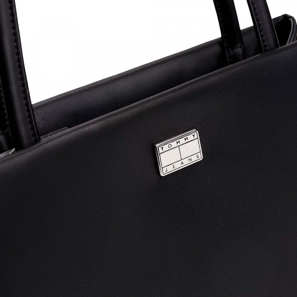 tote-bag-with-logo-badge