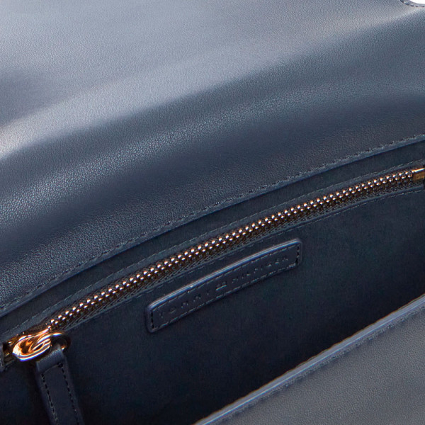saddle-bag-messenger-bag-with-inscription