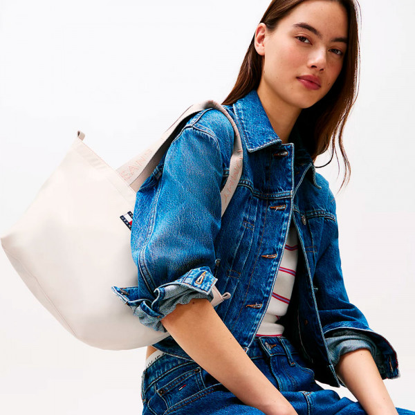 tote-bag-with-inscription