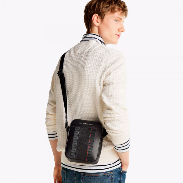 bolsa-reporter-com-mix-de-texturas