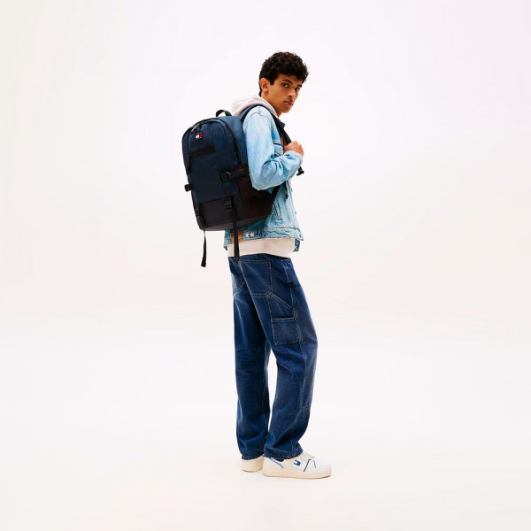 backpack-with-ribbon-straps
