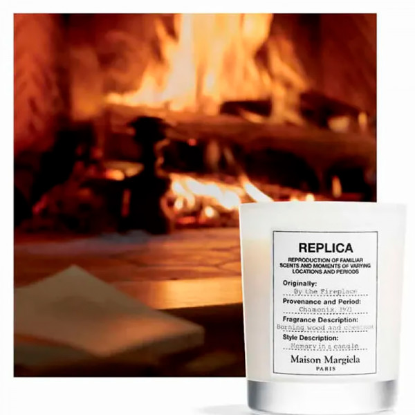replica-by-the-fireplace-scented-candle