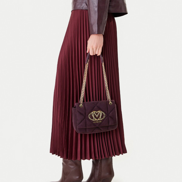bolsa-viola-de-veludo-em-relevo