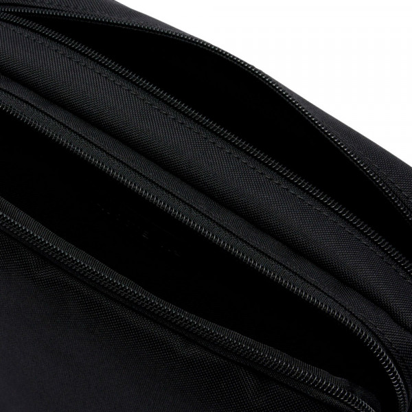 neocroc-toiletry-bag