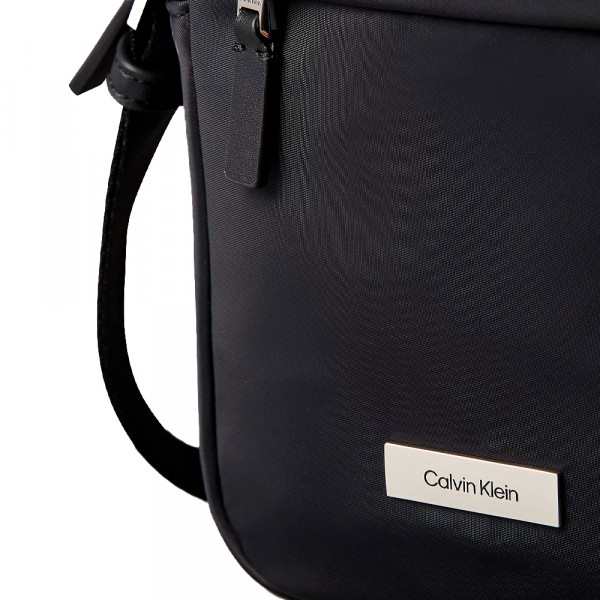 bolso-reporter-de-nailon-mate