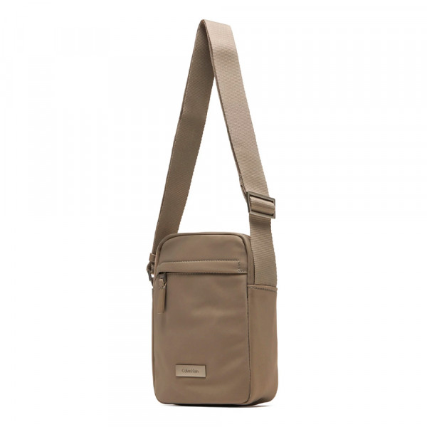 sac-reporter-en-nylon-mat