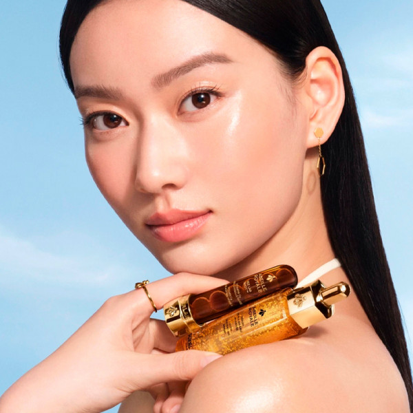 anti-wrinkle-radiance-vitamin-cg-treatment-abeille-royale-set