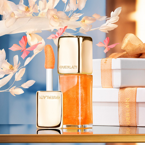 kisskiss-bee-glow-oil-limited-edition-tinted-lip-oil-enriched-with-honey-92-of-natural-origin