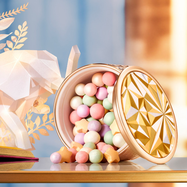 meteorites-midnight-glow-lichtenthullende-puderperlen-limitierte-edition