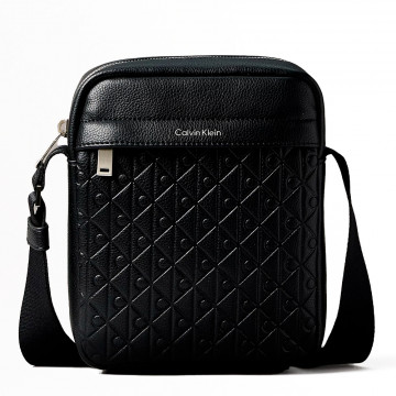 sac-reporter-avec-logo-iconique-grave sac-reporter-avec-logo-iconique-grave