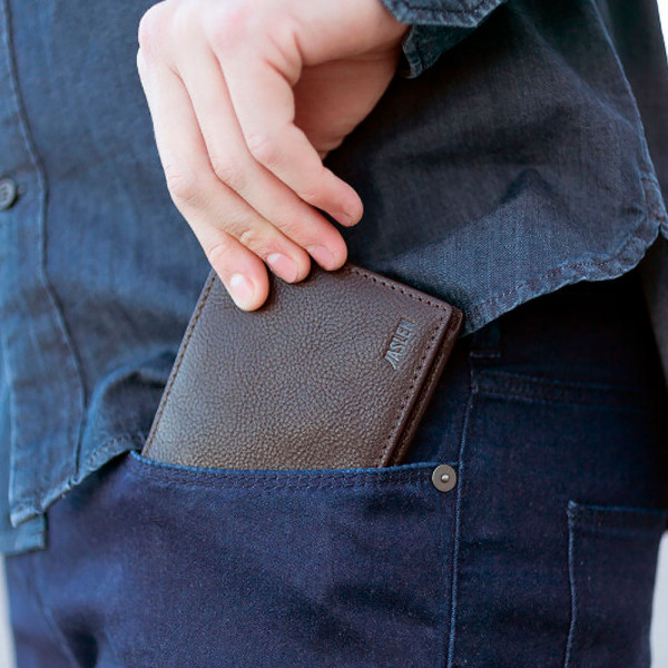 portefeuille-en-cuir portefeuille-en-cuir