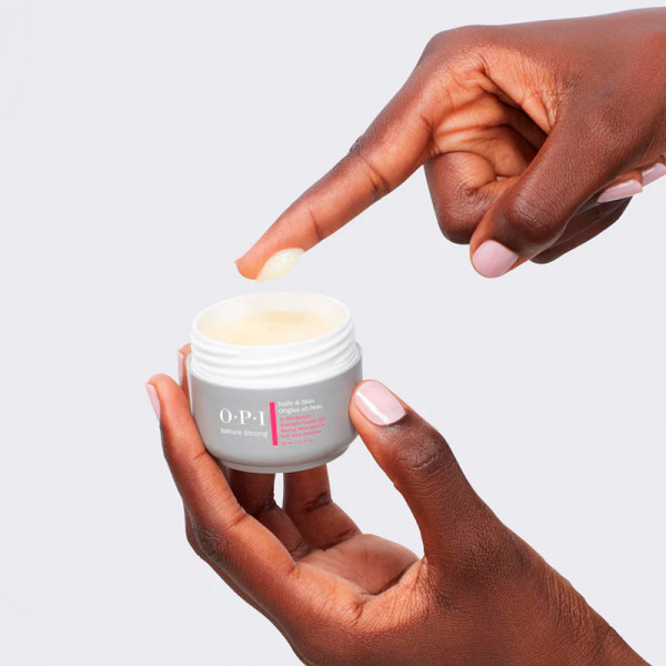 nature-strong-hudpleje-til-undsaetning-natten-over-neglebandsreparerende-balsam