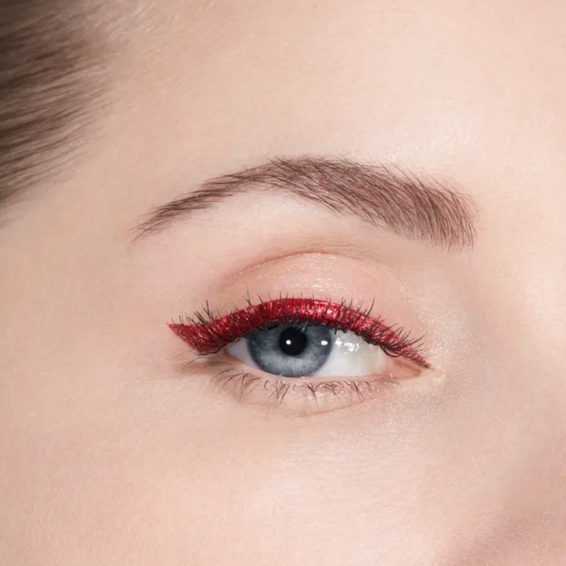 le-liner-de-chanel-hochpraziser-langanhaltender-und-wasserfester-flussig-eyeliner