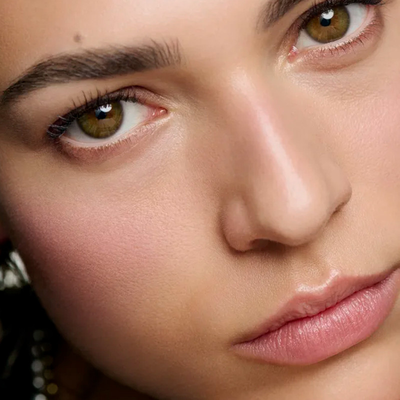 les-signes-de-chanel-illuminating-powder-blush