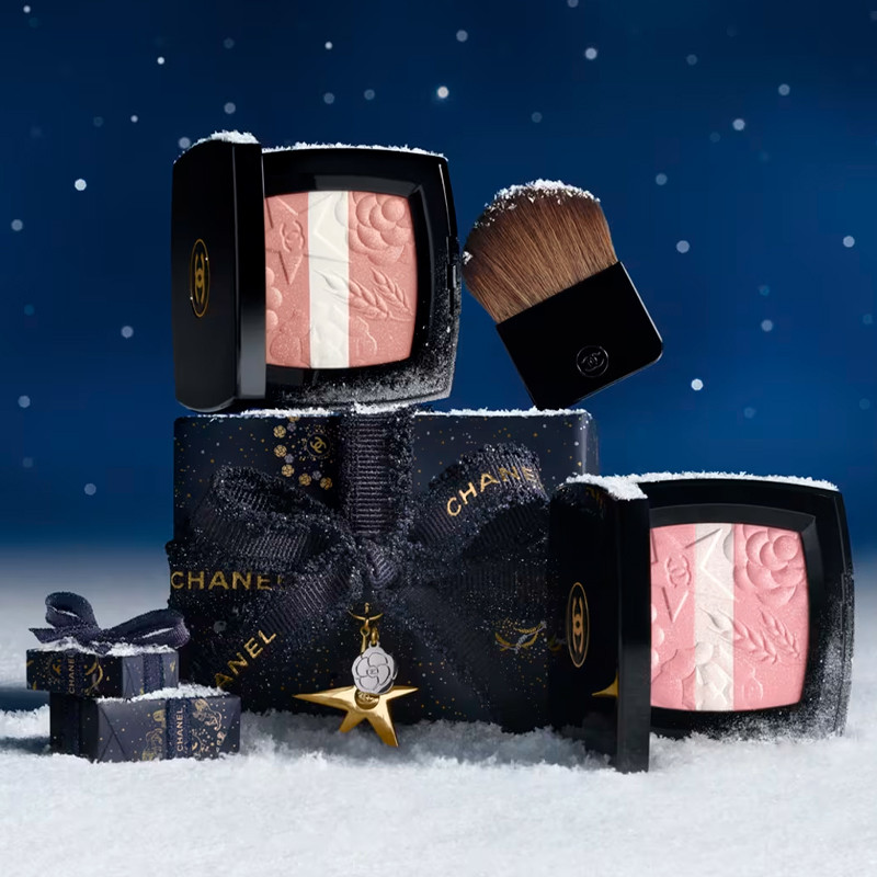 les-signes-de-chanel-lysande-puderrouge