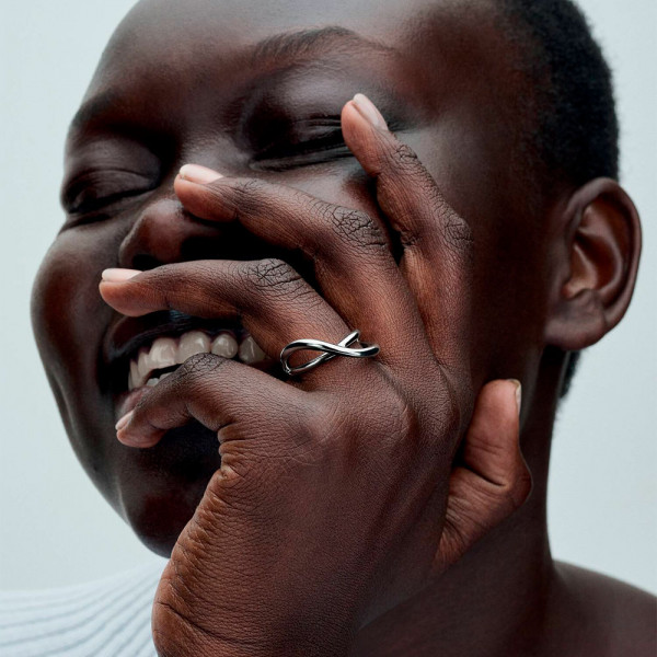 anel-infinito-em-formato-organico-193318c00