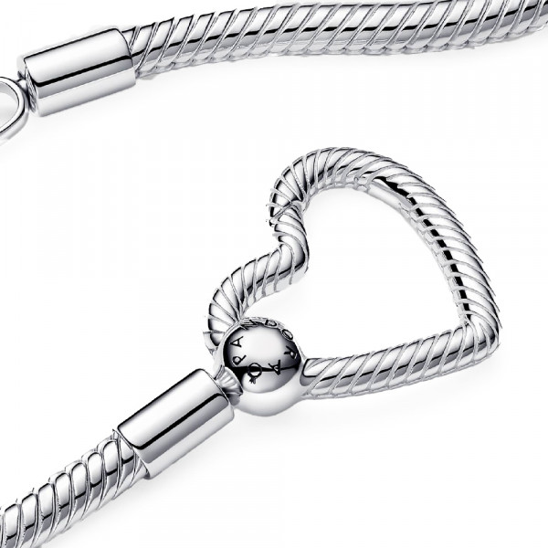 snake-chain-necklace-with-heart-clasp-393377c00
