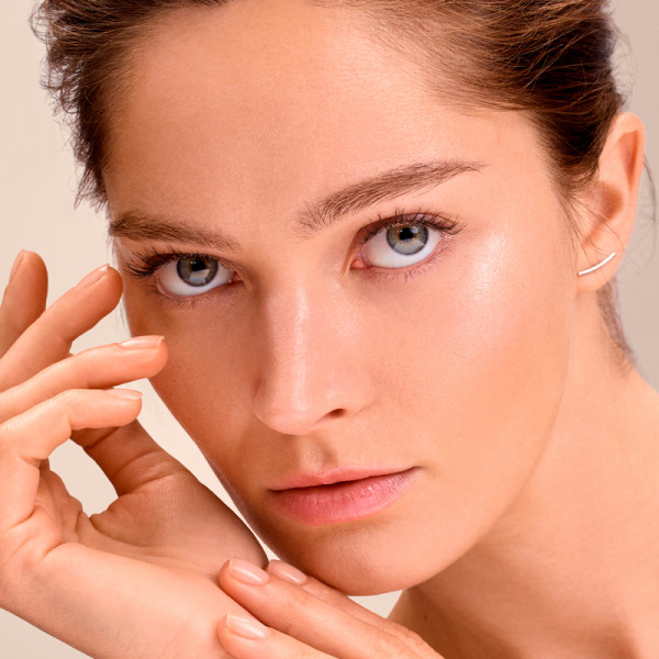 crystal-micellar-water-eyes-face