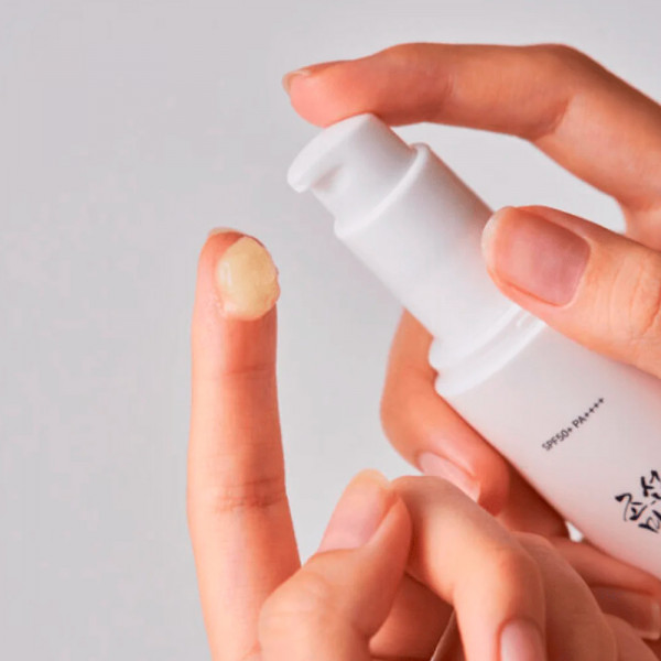 ginseng-moist-sun-serum-spf-50-pa-solcreme