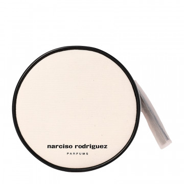 Gavepose til Narciso Rodriguez + B/L