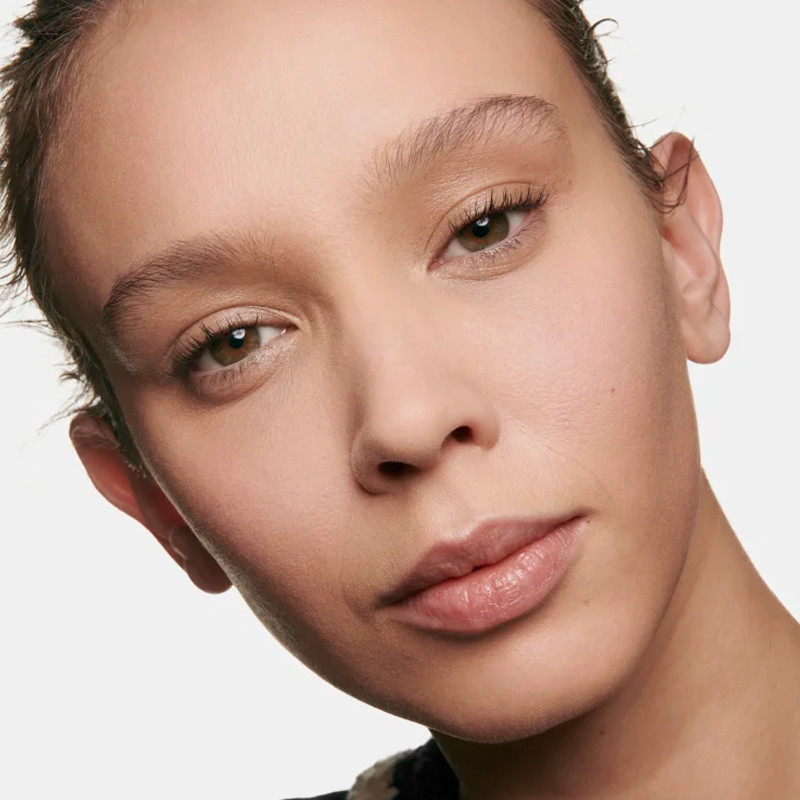 les-beiges-poudre-belle-mine-naturelle-aufladen