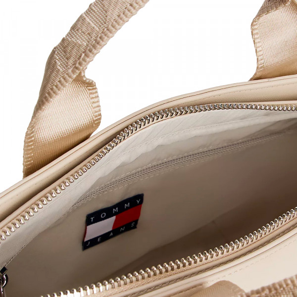 unverzichtbare-tragetasche-mit-schultergurt