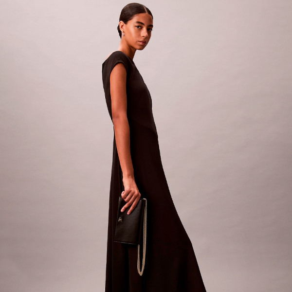 monogrammierte-kettenbrieftasche