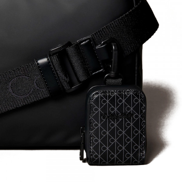 utility-camera-puffer-bag