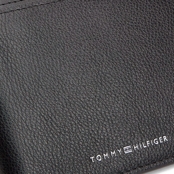 leather-bifold-wallet-with-logo