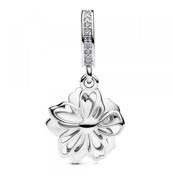 anhanger-mit-blauer-blume-790667c02