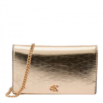 cartera-de-cadena-metalica-con-monograma