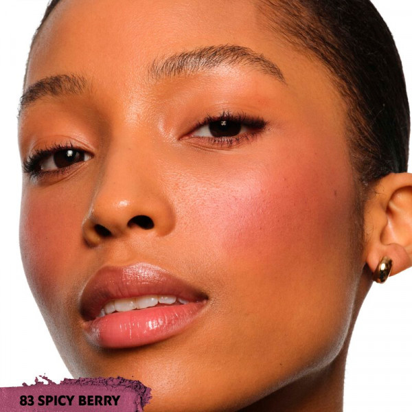 make-me-blush-bold-blurring-blush-das-neue-puderrouge