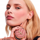 make-me-blush-bold-blurring-blush-nowy-pudrowy-roz