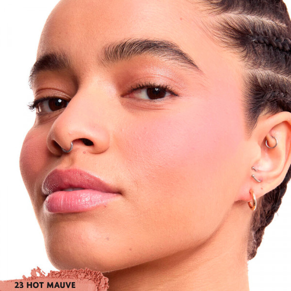 make-me-blush-bold-blurring-blush-de-nieuwe-poederblush