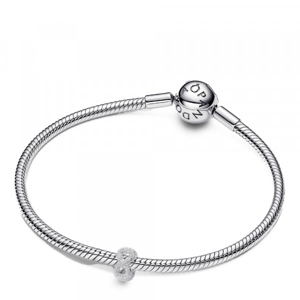 mini-charm-infinity-symbol-texture