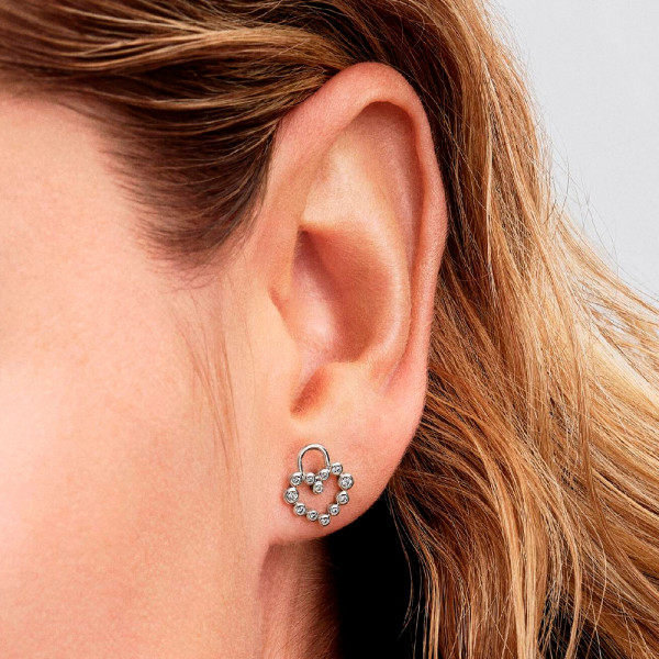 funkelnde-herz-ohrstecker-mit-vorhangeschloss