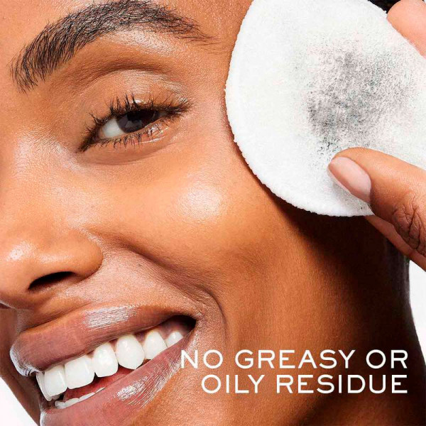 melter-mask-intens-loftende-mascara-og-langvarig-definition