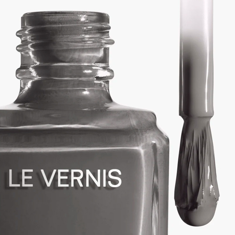 le-vernis-langvarig-farg-och-glans